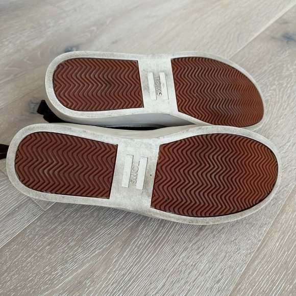 Toms Burgundy Brown Leather Slip-On Booties - Picture 11 of 11